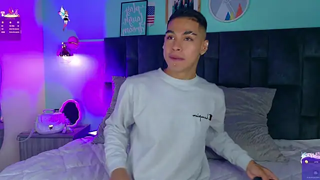 Ken-boy  online show from February 2025 11:33:01 AM