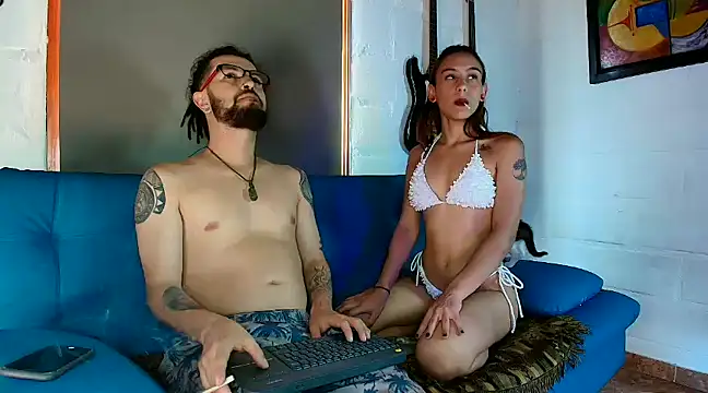 Snapshot of emiandstiv chatting on January 2025 09:24:01 PM emiandstiv online show from January 2025 09:24:01 PM