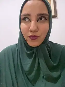 Snapshot of hannahayat chatting on January 2025 08:46:02 PM hannahayat online show from January 2025 08:46:02 PM