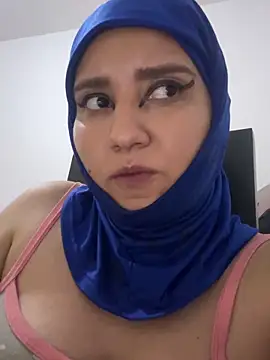 Snapshot of hannahayat chatting on June 2026 12:32:02 AM hannahayat online show from June 2026 12:32:02 AM