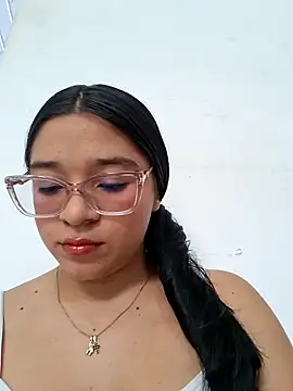 -VICKKY online show from March 2026 07:42:01 PM