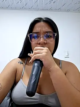 -VICKKY online show from April 2026 09:39:33 PM