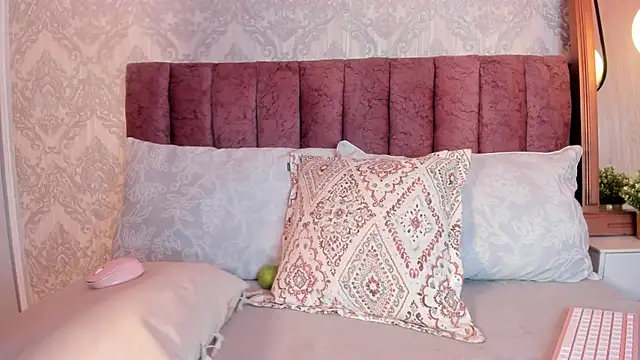 Snapshot of tiffany_becker chatting on September 2025 12:09:01 PM tiffany becker online show from September 2025 12:09:01 PM