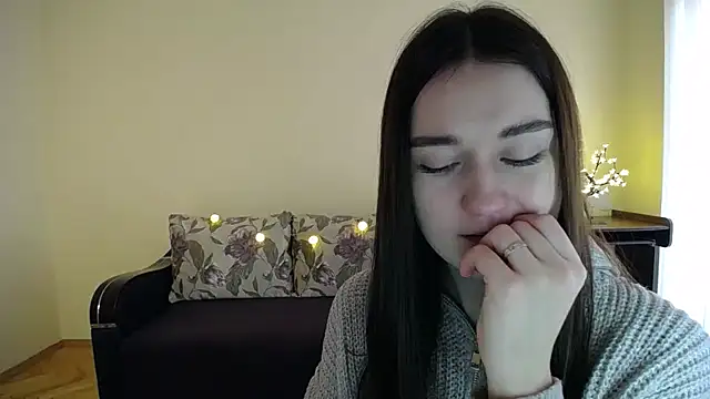 Pretty shy online show from January 2025 08:09:02 AM