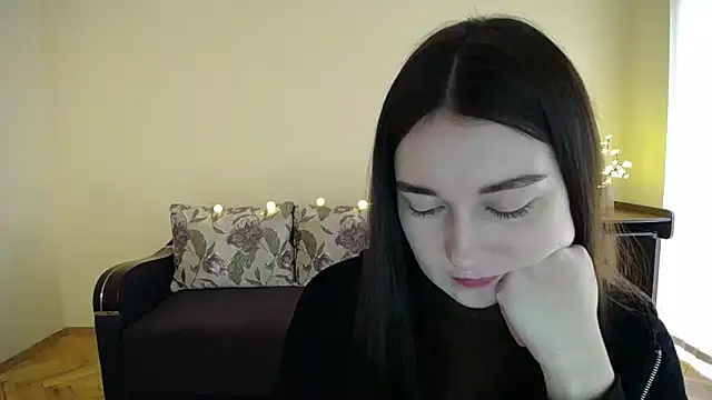 Pretty shy online show from January 2025 08:52:01 AM