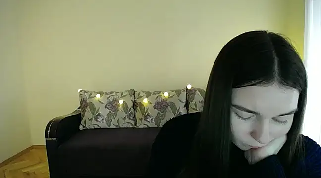 Pretty shy online show from January 2025 11:37:02 AM