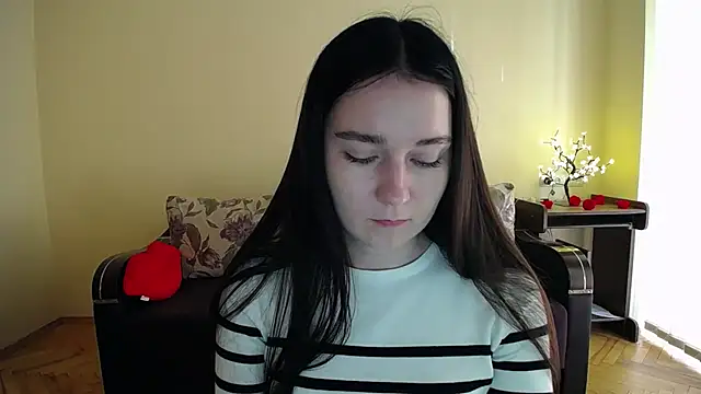 Snapshot of Pretty_shy chatting on May 2026 08:43:02 AM Pretty shy online show from May 2026 08:43:02 AM