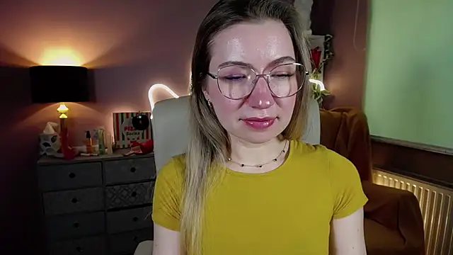 Mia Tasty online show from March 2025 11:42:01 AM