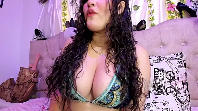 Chanelle  online show from November 2025 05:45:02 PM