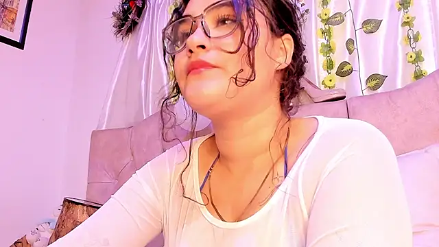 Chanelle  online show from November 2025 02:38:02 PM