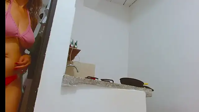 chantalsemenova1 online show from September 2025 12:26:01 PM