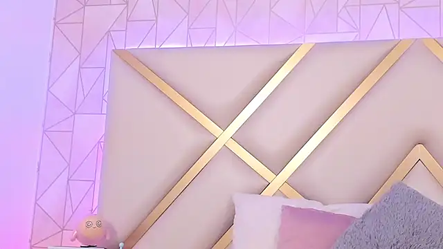 Violettbloss online show from February 2025 09:43:01 PM