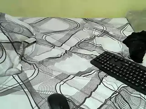 Quincy joyy online show from December 2025 04:06:01 AM