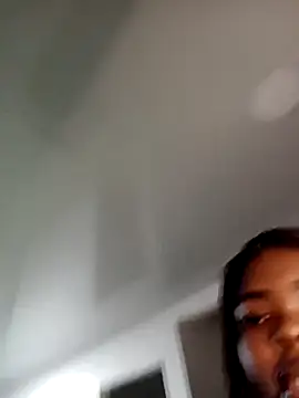 AdelynYasmin online show from September 2025 09:20:01 AM