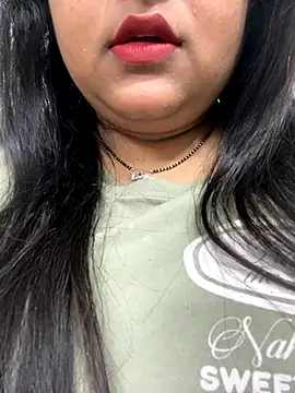 smile pretty online show from October 2025 04:18:02 PM