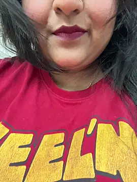 Snapshot of smile_pretty chatting on January 2026 04:45:01 PM smile pretty online show from January 2026 04:45:01 PM