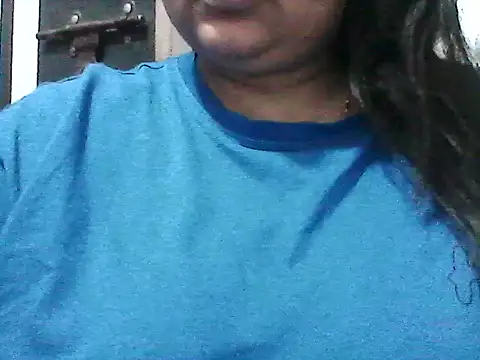 Snapshot of smile_pretty chatting on February 2026 11:28:01 PM smile pretty online show from February 2026 11:28:01 PM