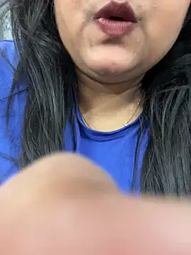 Snapshot of smile_pretty chatting on February 2026 10:08:02 PM smile pretty online show from February 2026 10:08:02 PM