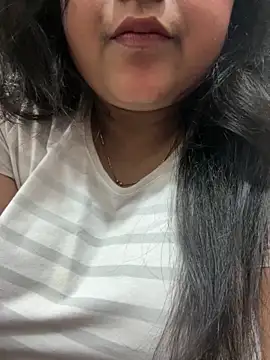 Snapshot of smile_pretty chatting on February 2026 05:35:01 PM smile pretty online show from February 2026 05:35:01 PM