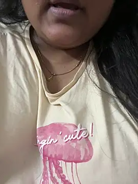 Snapshot of smile_pretty chatting on March 2026 05:52:01 PM smile pretty online show from March 2026 05:52:01 PM