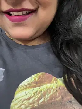 Snapshot of smile_pretty chatting on March 2026 04:56:02 PM smile pretty online show from March 2026 04:56:02 PM