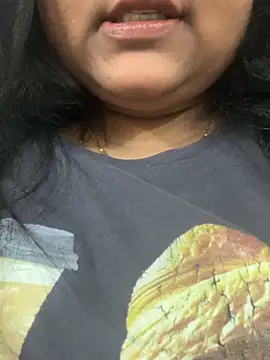 Snapshot of smile_pretty chatting on March 2026 04:33:02 PM smile pretty online show from March 2026 04:33:02 PM