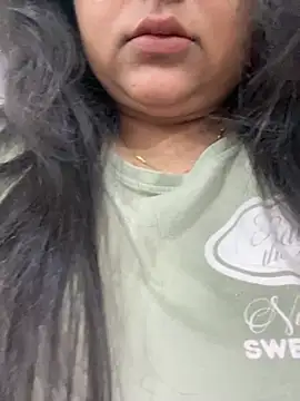 Snapshot of smile_pretty chatting on March 2026 05:06:01 PM smile pretty online show from March 2026 05:06:01 PM