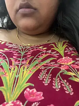 Snapshot of smile_pretty chatting on April 2026 05:21:02 PM smile pretty online show from April 2026 05:21:02 PM