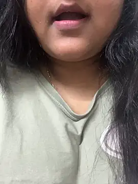 Snapshot of smile_pretty chatting on April 2026 05:14:02 PM smile pretty online show from April 2026 05:14:02 PM