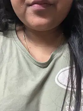 Snapshot of smile_pretty chatting on April 2026 05:24:01 PM smile pretty online show from April 2026 05:24:01 PM