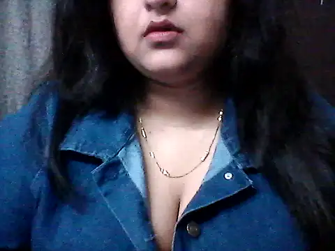 Snapshot of smile_pretty chatting on April 2026 06:13:02 PM smile pretty online show from April 2026 06:13:02 PM