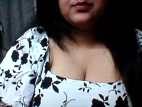 Snapshot of smile_pretty chatting on April 2026 05:50:02 PM smile pretty online show from April 2026 05:50:02 PM