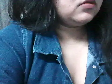 Snapshot of smile_pretty chatting on April 2026 06:25:02 PM smile pretty online show from April 2026 06:25:02 PM