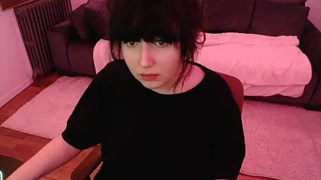 Lynylou online show from January 2025 11:04:02 AM