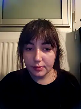 Lynylou online show from May 2026 06:38:02 PM