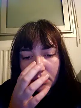 Lynylou online show from May 2026 09:04:01 AM