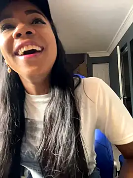 paula  cruzz online show from November 2025 01:55:01 PM