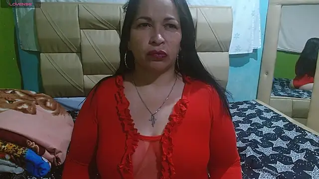 Stefanny Taylor  online show from October 2025 08:19:01 PM