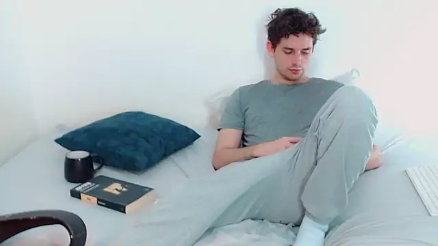 Elio555 online show from December 2024 10:12:01 PM