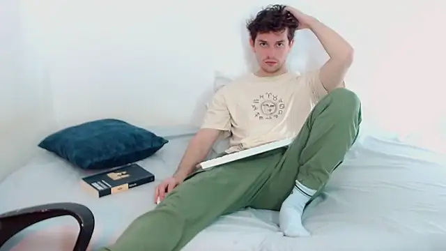 Elio555 online show from December 2024 02:28:01 PM