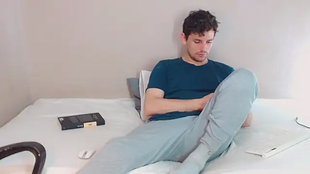 Elio555 online show from January 2025 08:40:02 PM