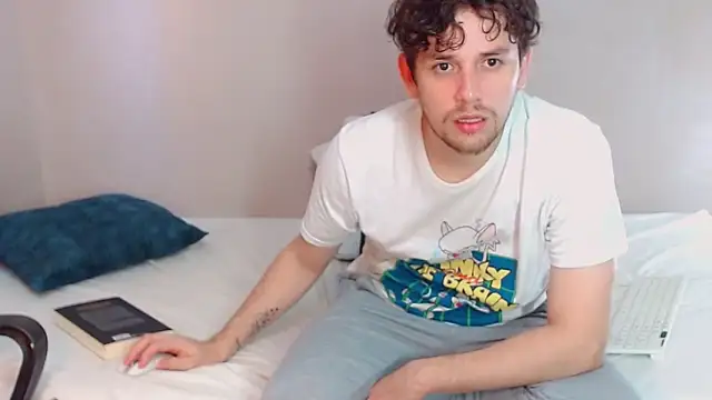 Elio555 online show from January 2025 09:47:02 PM