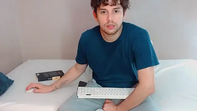 Elio555 online show from February 2025 11:59:02 PM