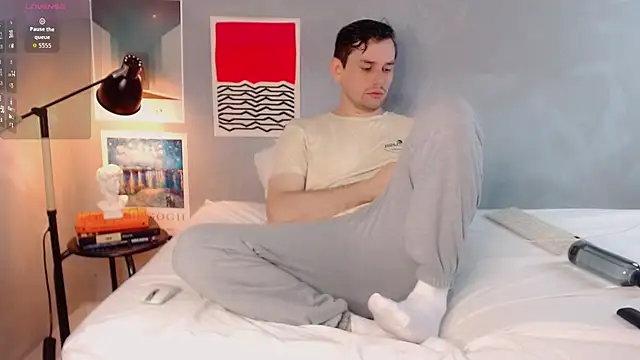 Elio555 online show from November 2025 06:30:02 PM