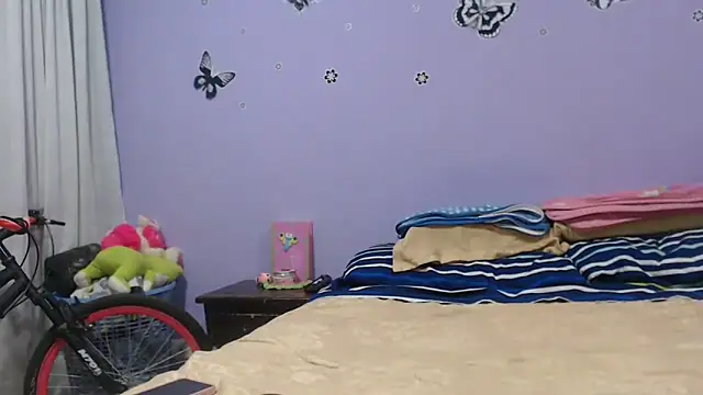 Snapshot of AshlyePipper chatting on December 2024 01:52:02 AM AshlyePipper online show from December 2024 01:52:02 AM