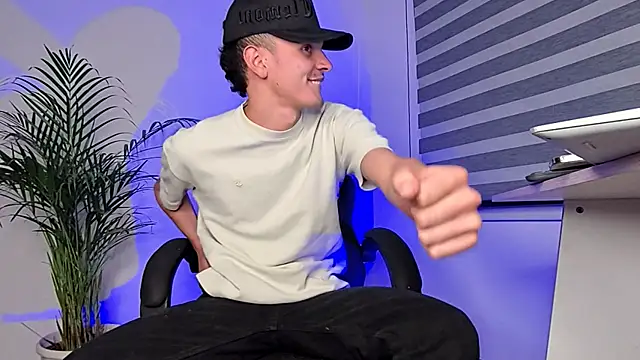 Snapshot of bastia_noooo chatting on September 2025 05:09:01 AM bastia noooo online show from September 2025 05:09:01 AM