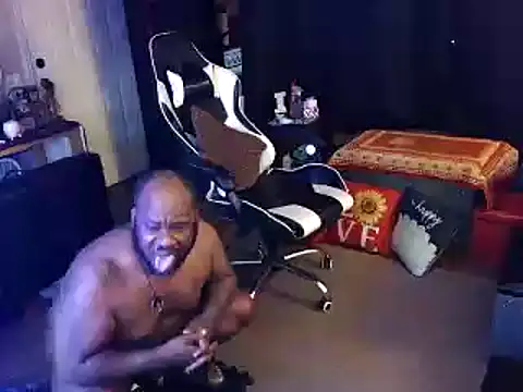 Snapshot of bigshh8 chatting on March 2025 01:13:01 AM bigshh8 online show from March 2025 01:13:01 AM