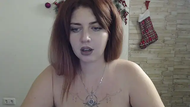 Snapshot of Lizzy_Love chatting on December 2024 04:27:02 PM Lizzy Love online show from December 2024 04:27:02 PM