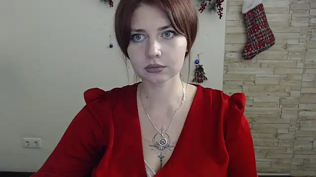 Snapshot of Lizzy_Love chatting on December 2024 10:38:02 PM Lizzy Love online show from December 2024 10:38:02 PM