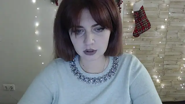 Snapshot of Lizzy_Love chatting on December 2024 07:10:02 PM Lizzy Love online show from December 2024 07:10:02 PM